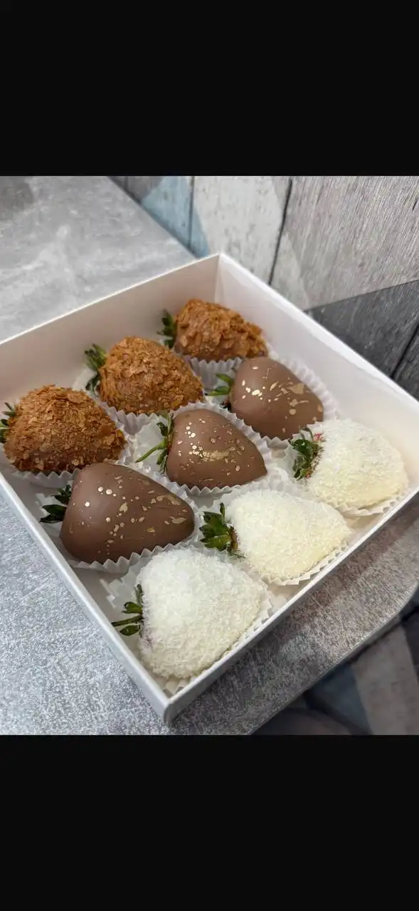 Заказы на клубнику, финики, малину в шоколаде