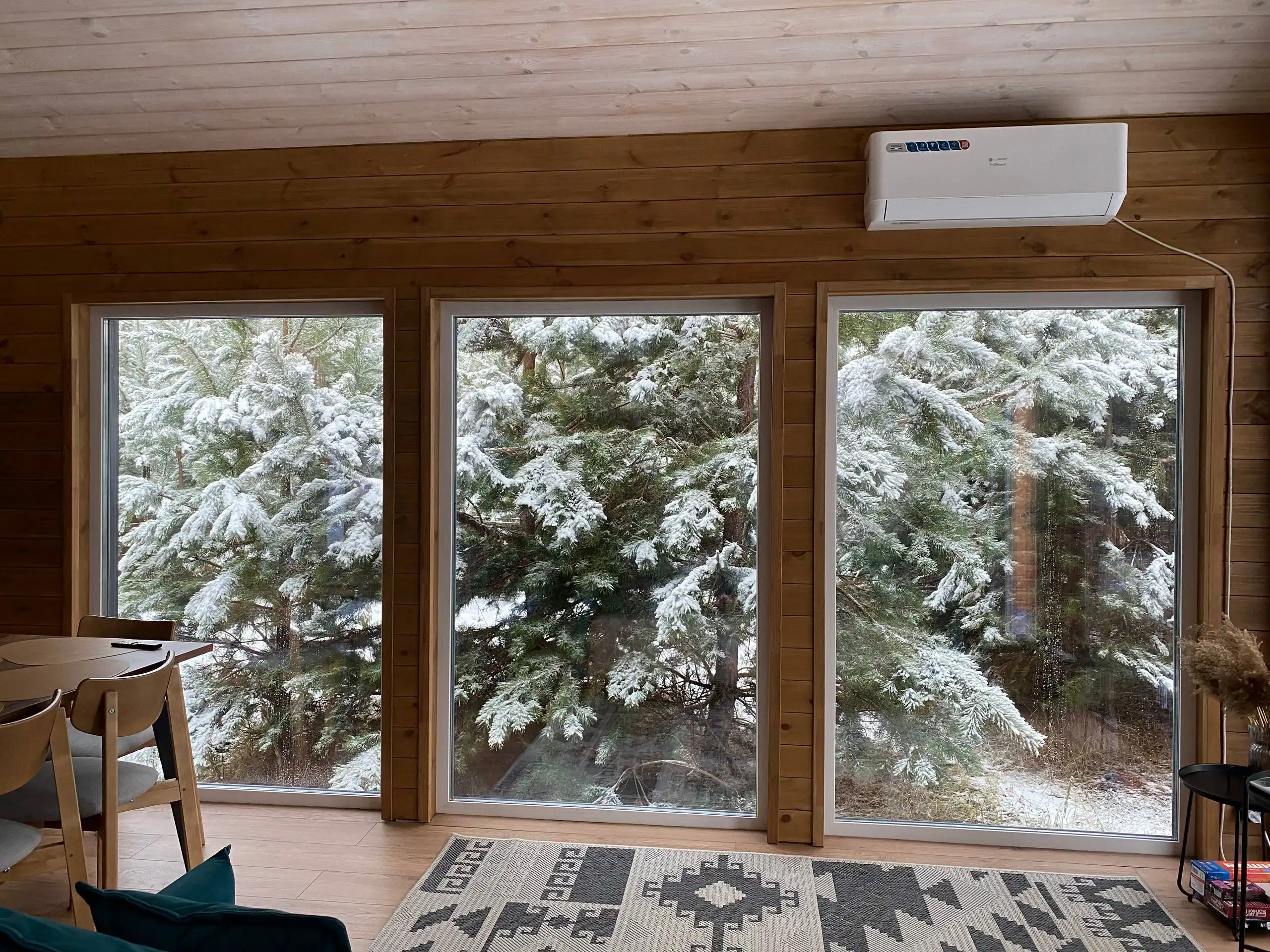 Домик с панорамными окнами и проектором в Уфе