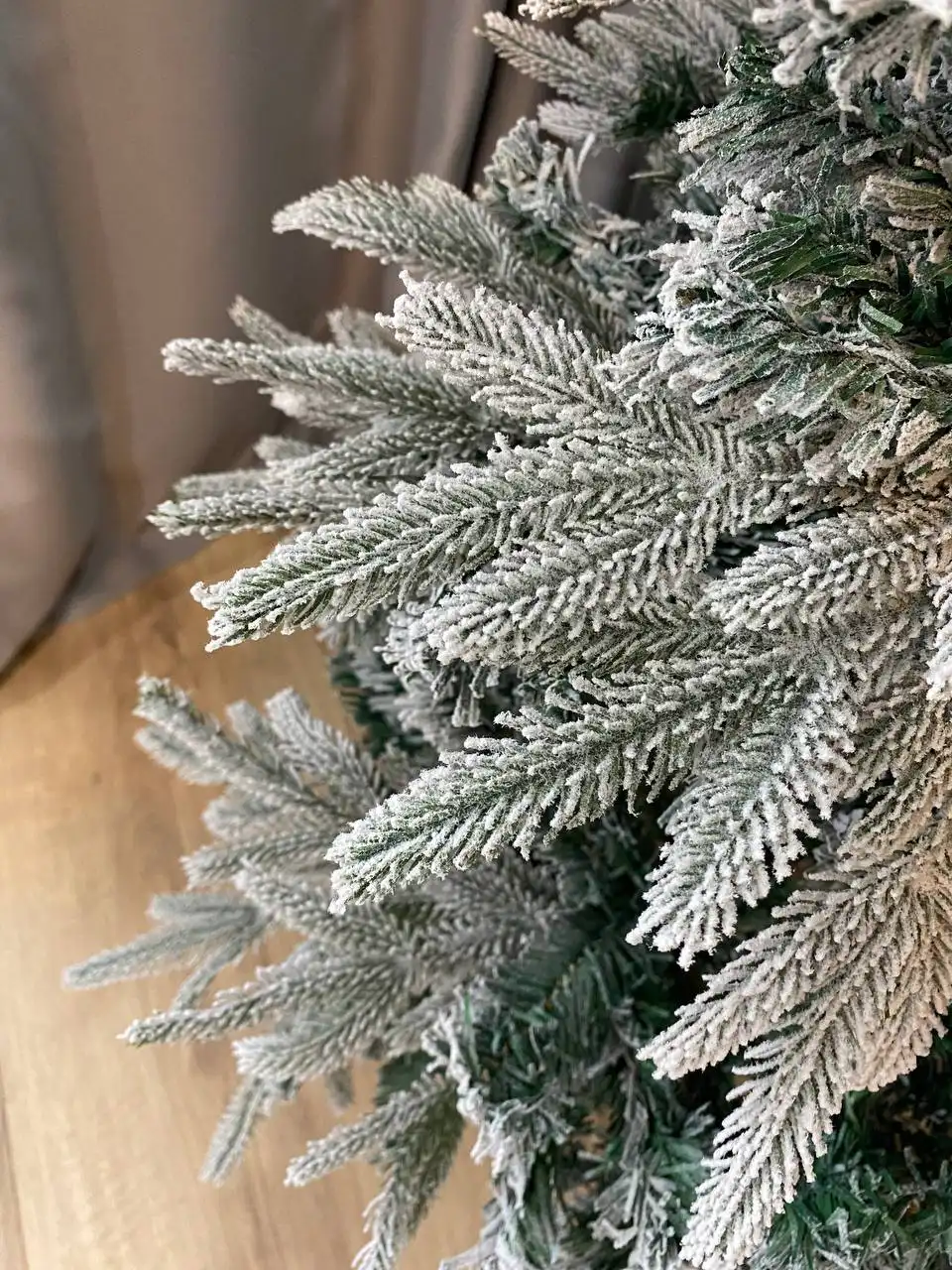 Елка заснеженная пушистая 1.8 м