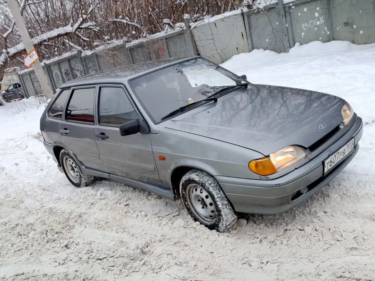 ВАЗ 2114 2011 года выпуска в Сером цвете