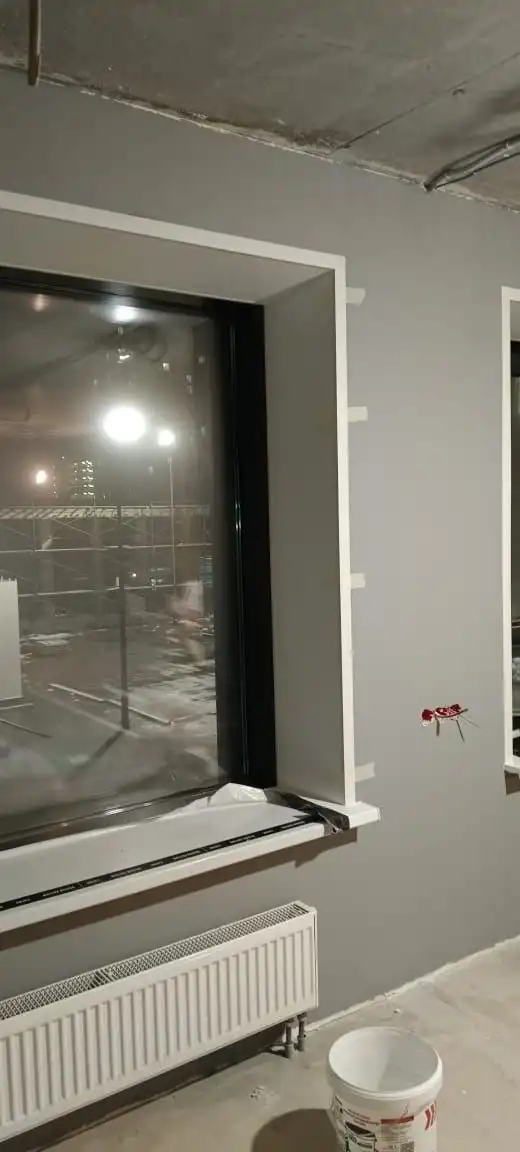 Установка подоконников и откосов из ПВХ и сэндвич панелей