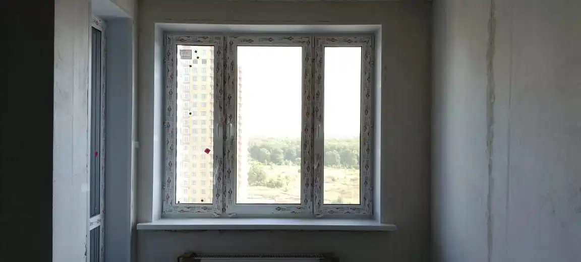 Установка подоконников и откосов из ПВХ и сэндвич панелей