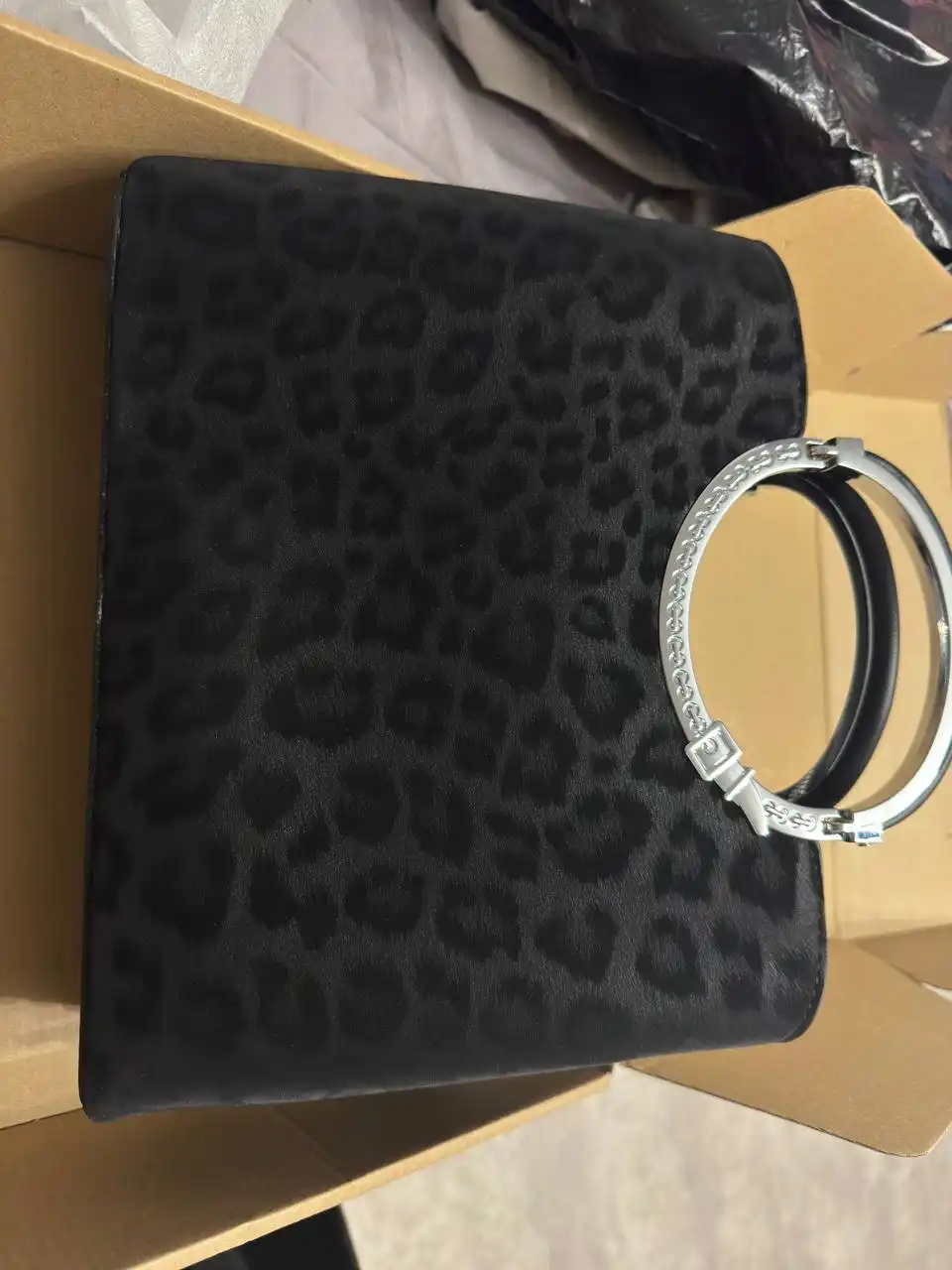 Продам красивую новую сумку