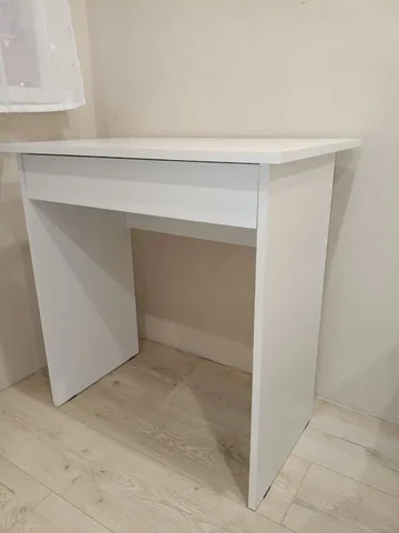 Компактный стол с выдвижной полкой - Для дома и дачи в Уфа