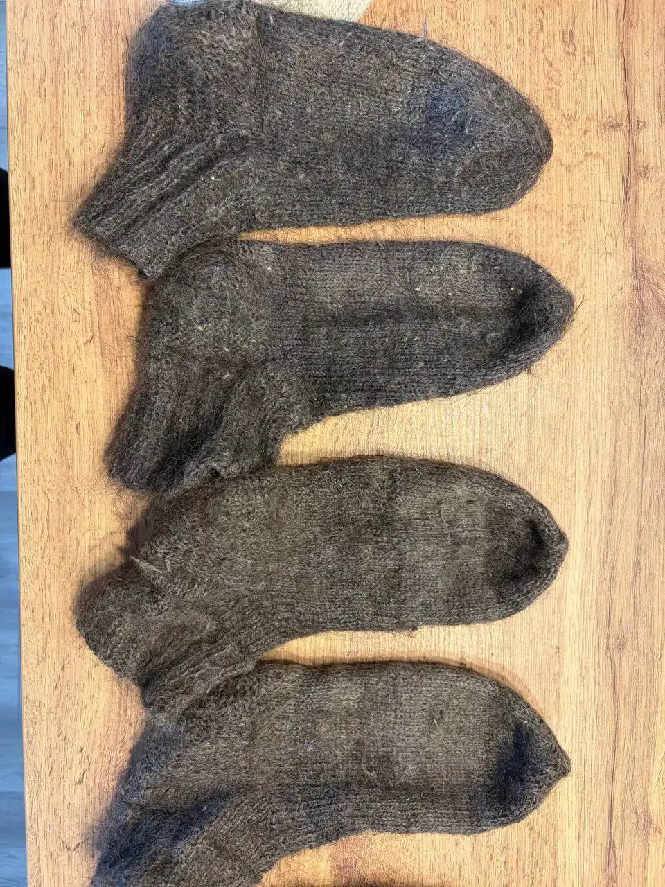 Ручная вязка из козьей шерсти: носки, варежки, шаль
