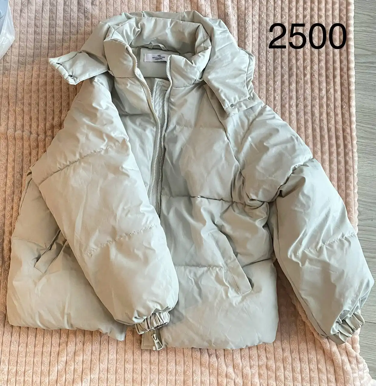 Одежда и обувь б/у