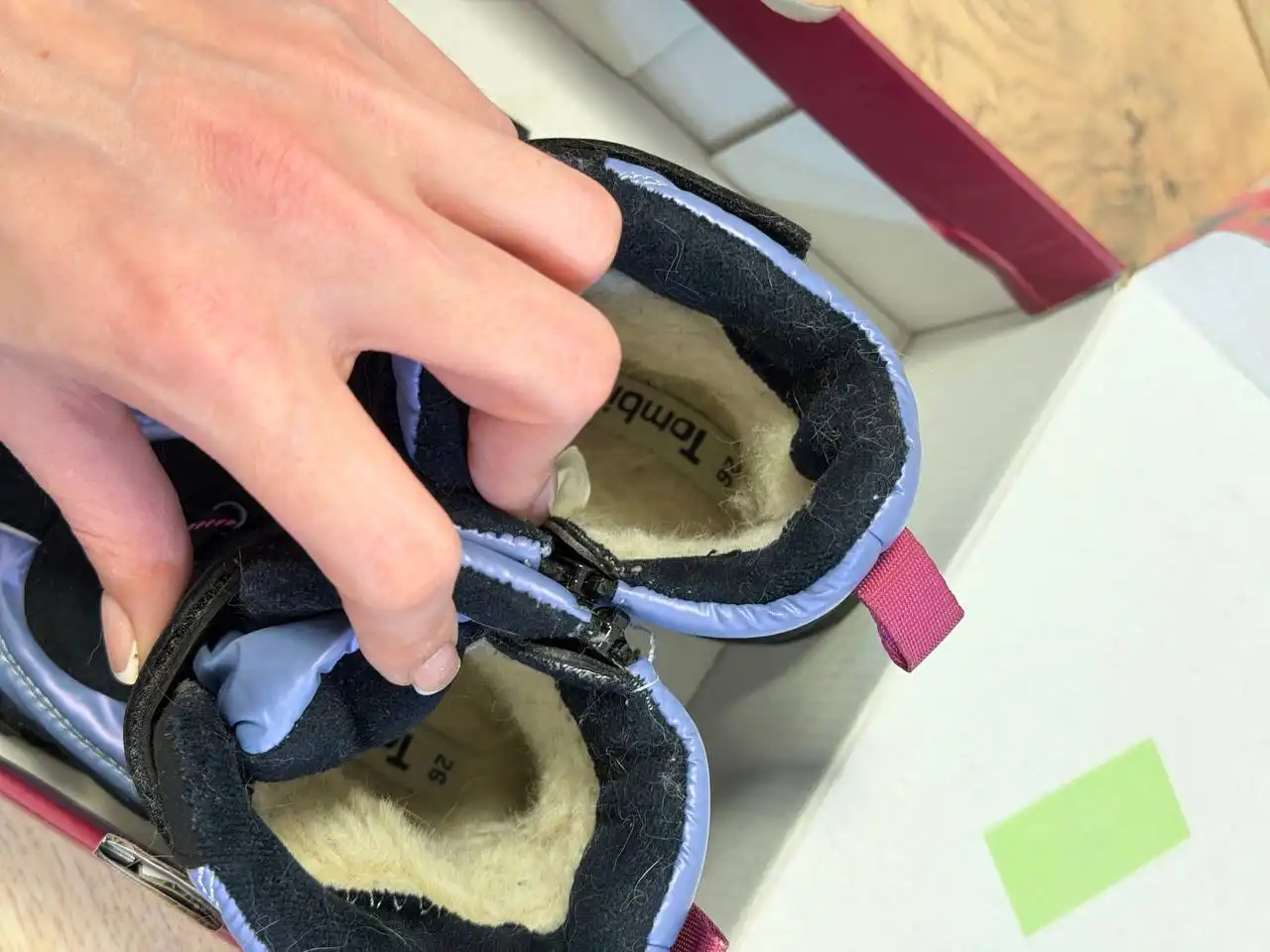 Продам детские полусапожки 26 размер