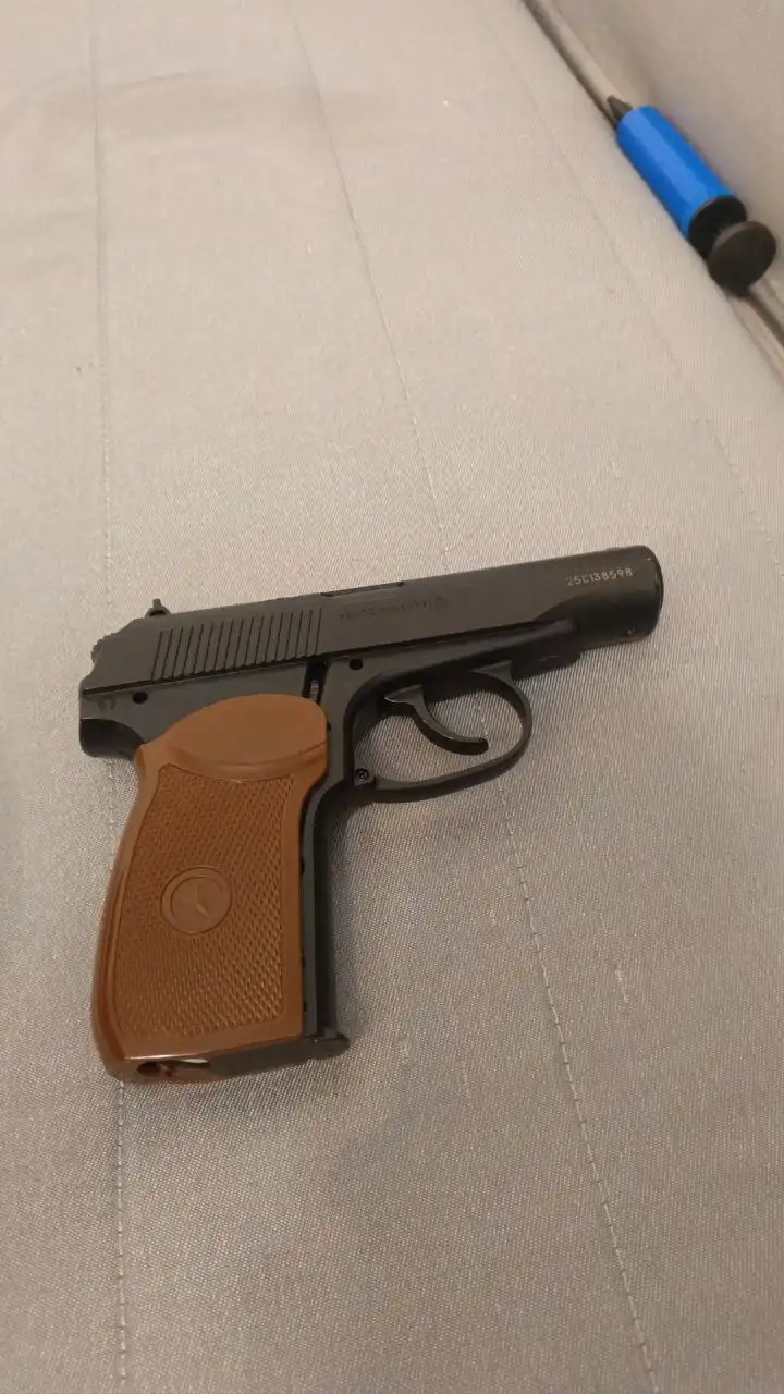 Пневматический пистолет в отличном состоянии - Пневматическое оружие (Хобби и отдых) в Уфа