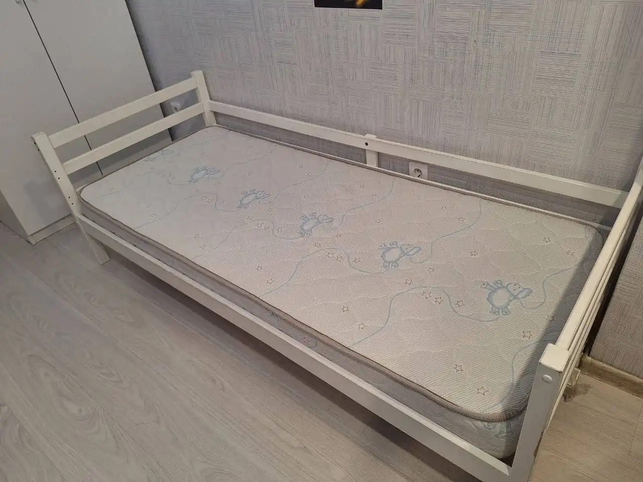 Продам 2 кровати с матрасом - Мебель (Для дома и дачи) в Уфа