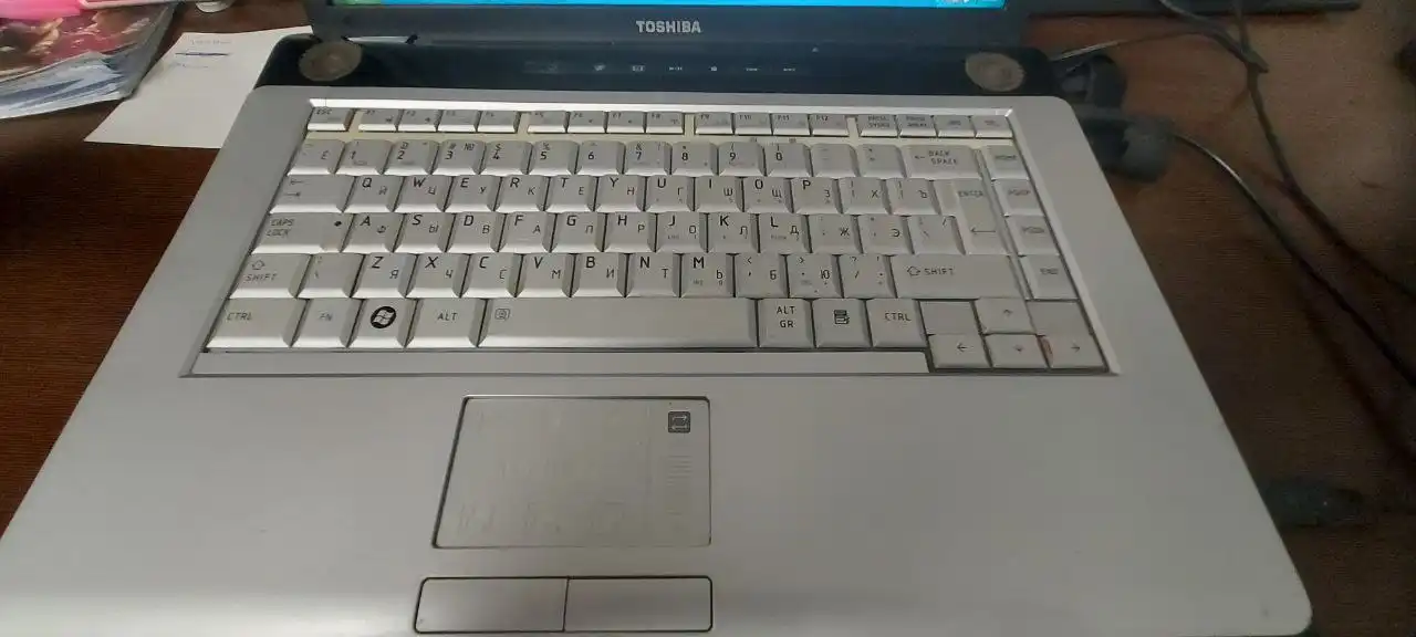 Продается б/у ноутбук Toshiba 2009 года - Ноутбуки (Электроника) в Уфа