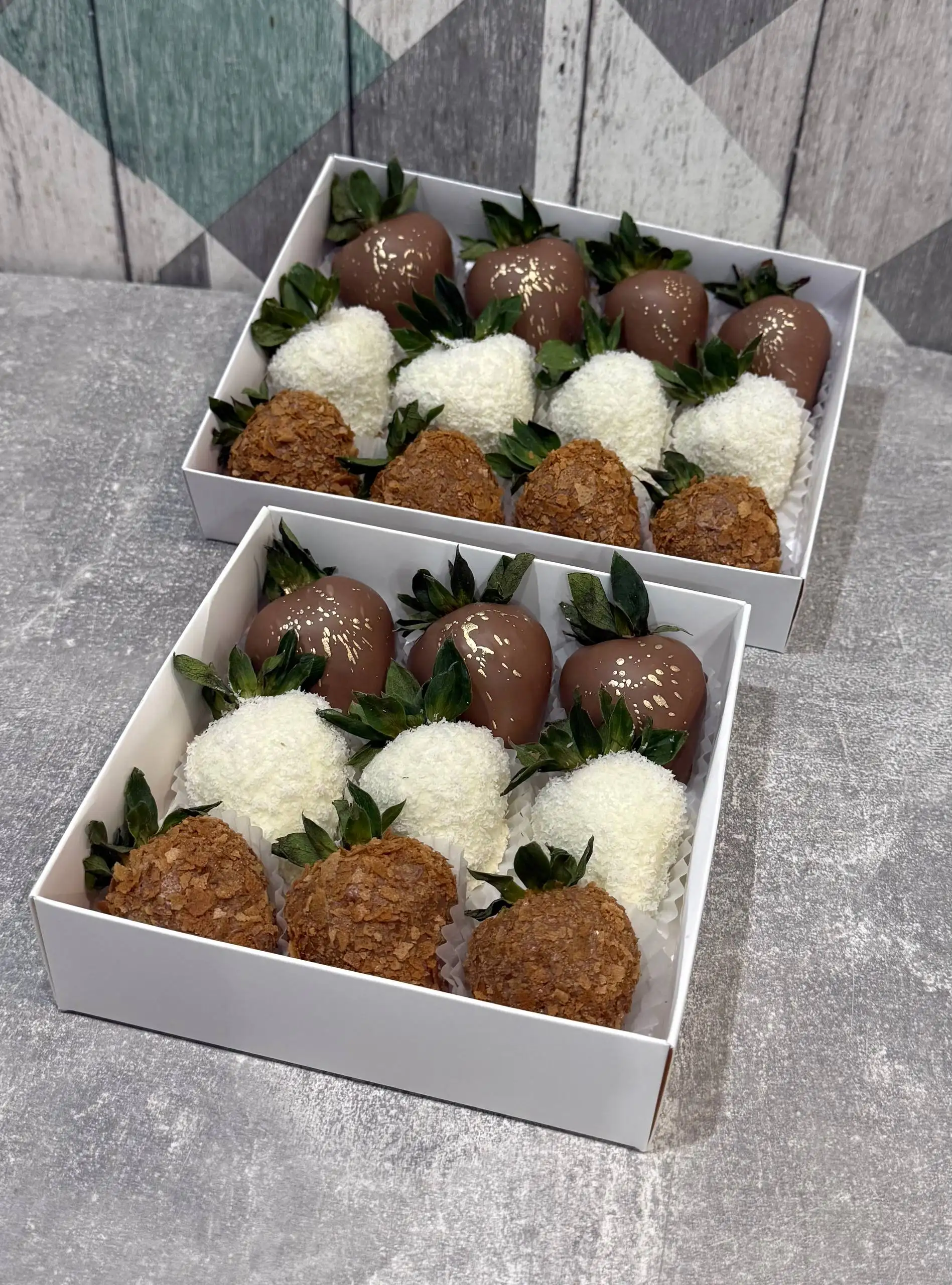 Клубника и финики в бельгийском шоколаде - Барахолка в Уфа