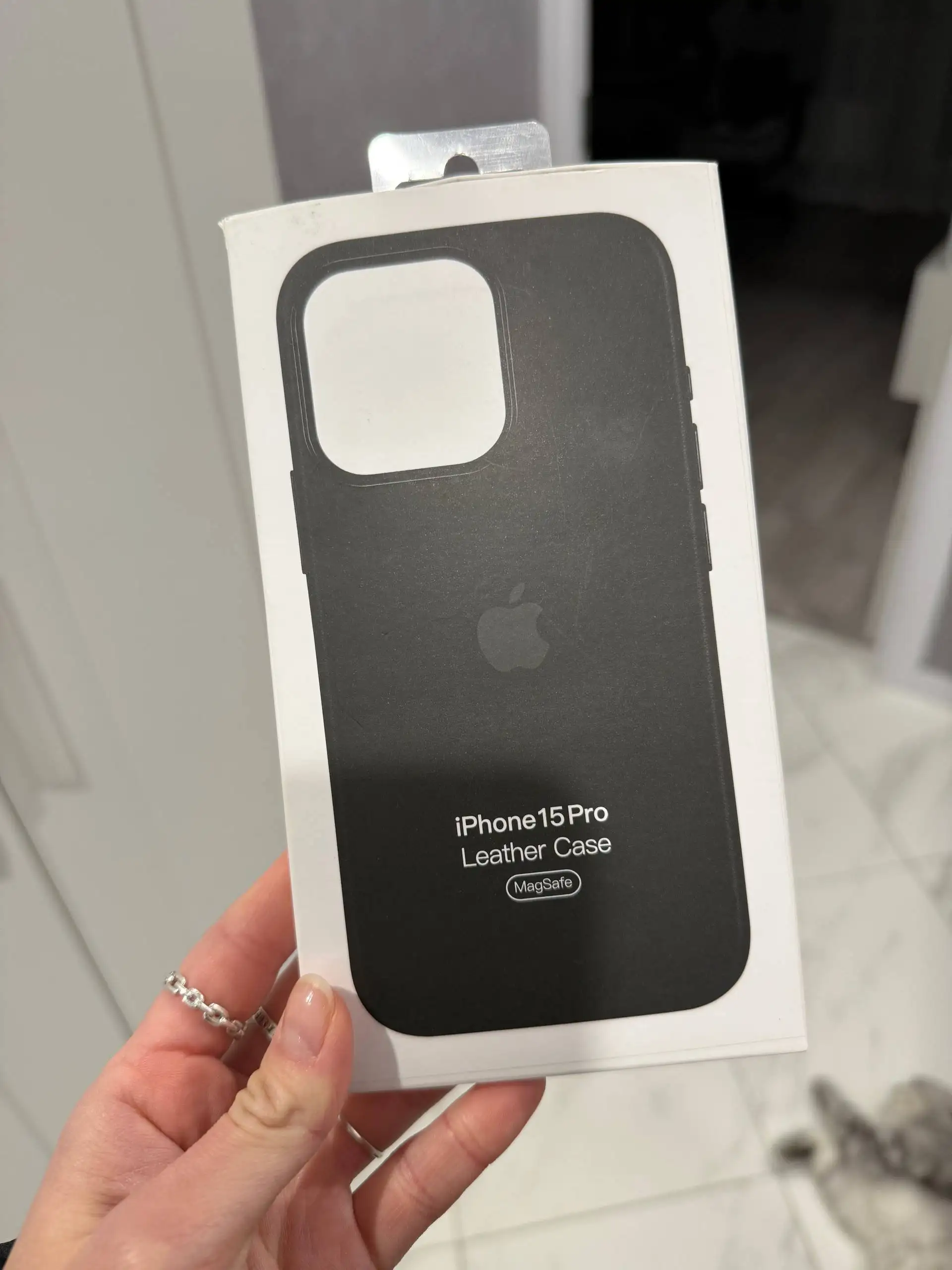 Кожаный чехол для iPhone 15 Pro - Аксессуары для телефонов (Электроника) в Уфа