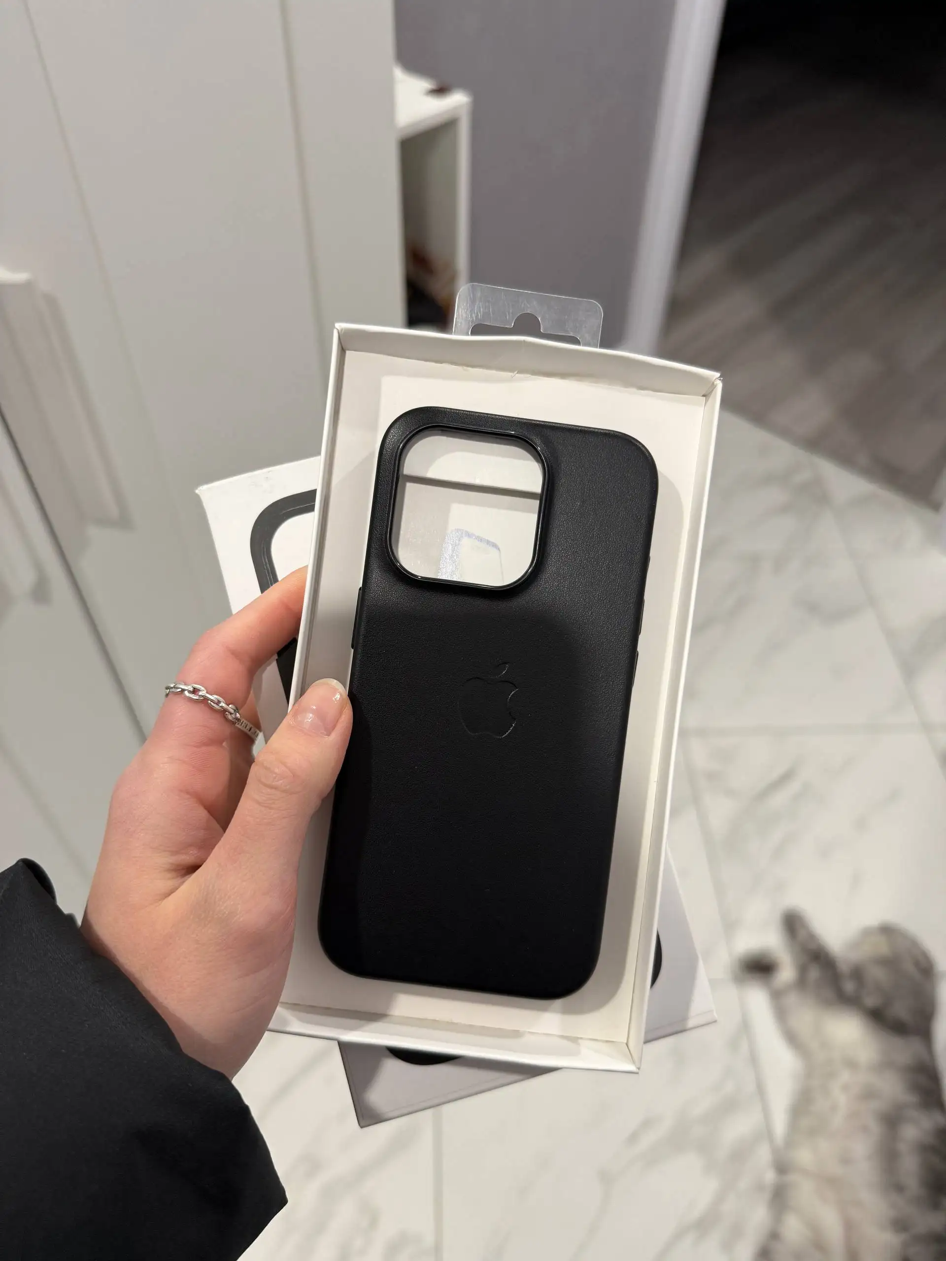 Кожаный чехол для iPhone 15 Pro - Аксессуары для телефонов (Электроника) в Уфа