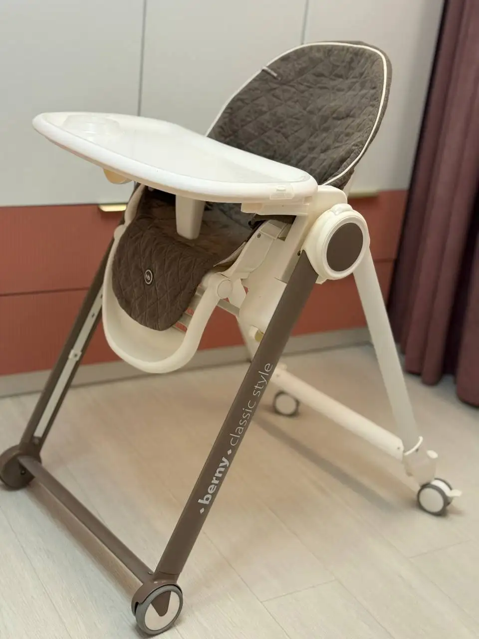 Продам стульчик для кормления Happy Baby BERNY - Детская мебель (Товары для детей) в Уфа