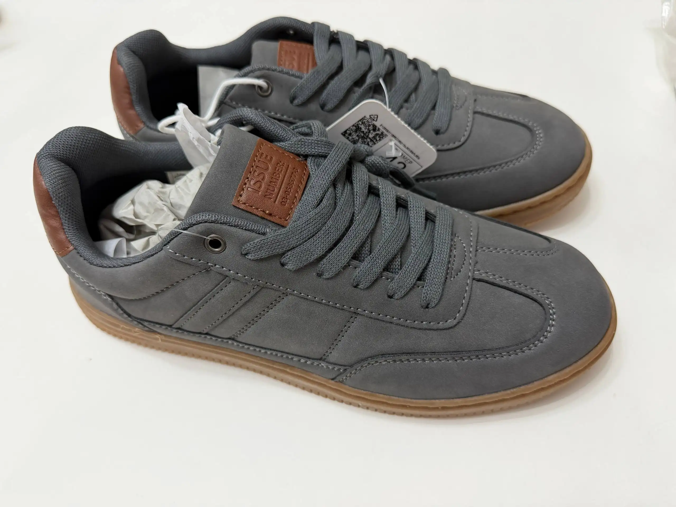 Продажа мужских кед, женских кроссовок, комплектующих ПК и других товаров - Барахолка в Уфа