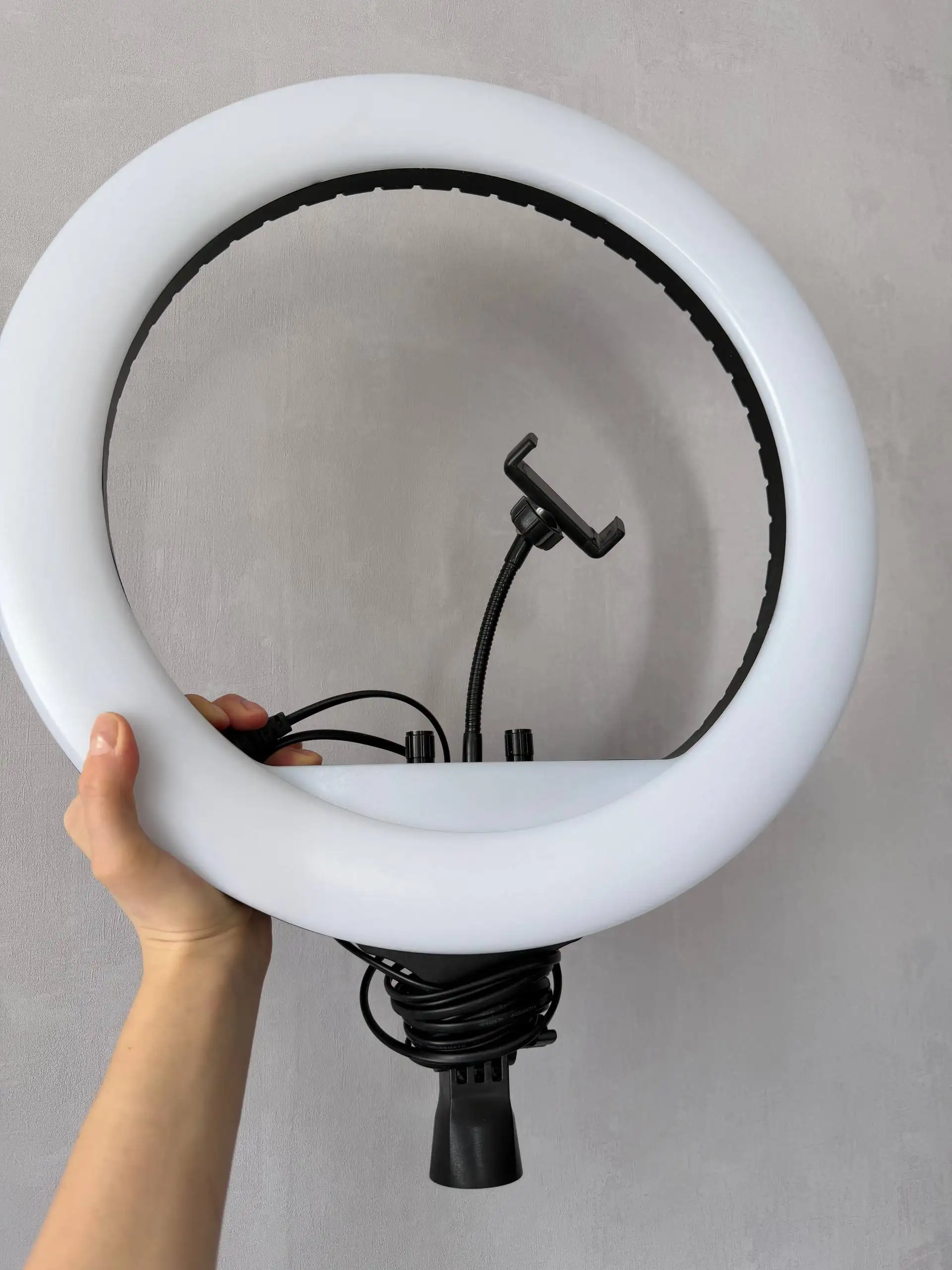 Лампа кольцевая 45 см новая в отличном состоянии - Освещение (Электроника) в Уфа