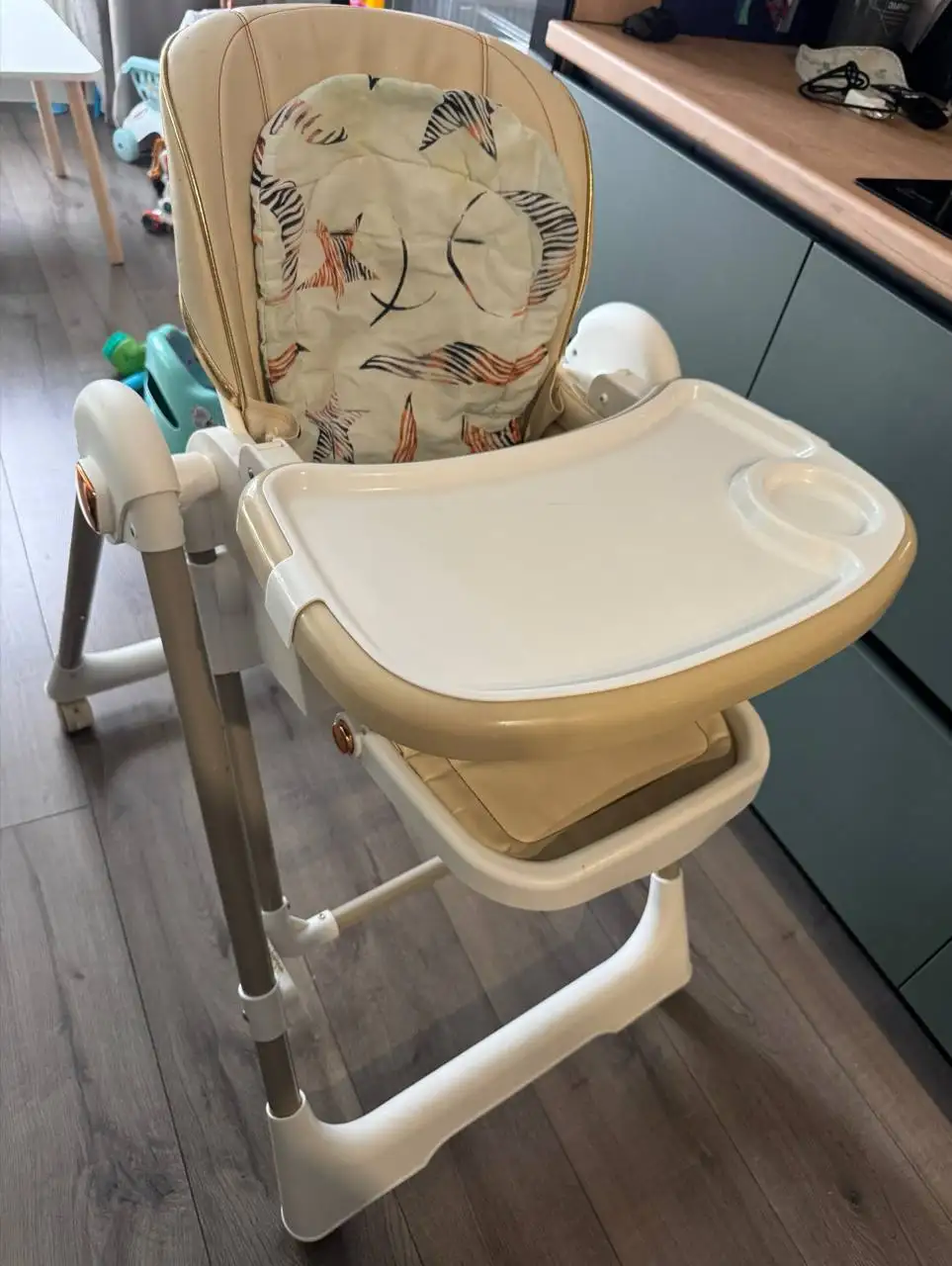 Раскладной стульчик и качели с регулируемой спинкой - Детские качели и стульчики (Товары для детей) в Уфа