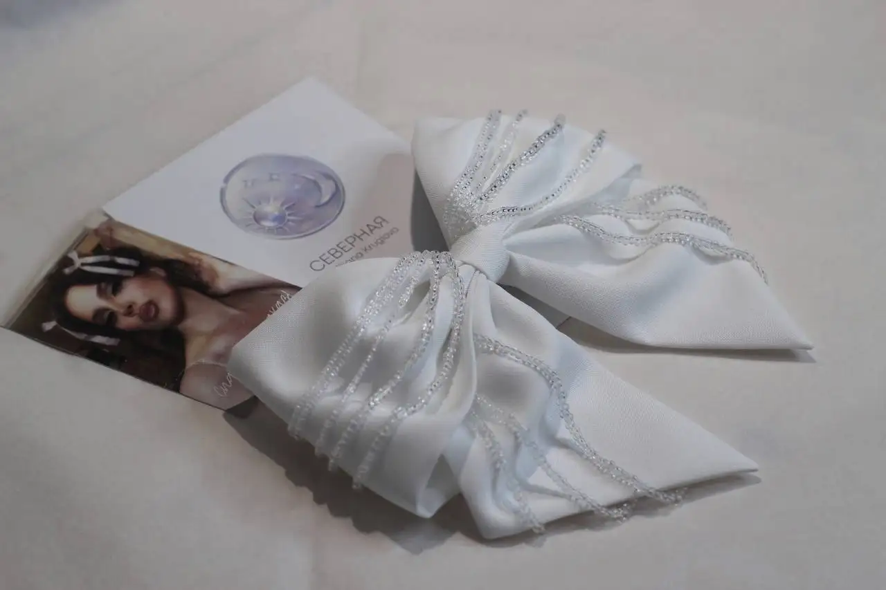 Белый бант для торжественных мероприятий - Барахолка в Уфа