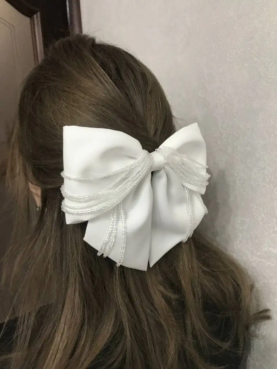 Белый бант для торжественных мероприятий - Барахолка в Уфа
