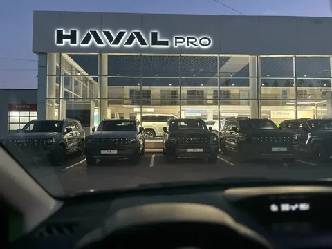 Требуется уборщица для офисных помещений в автосалоне - Обслуживающий персонал в Уфа