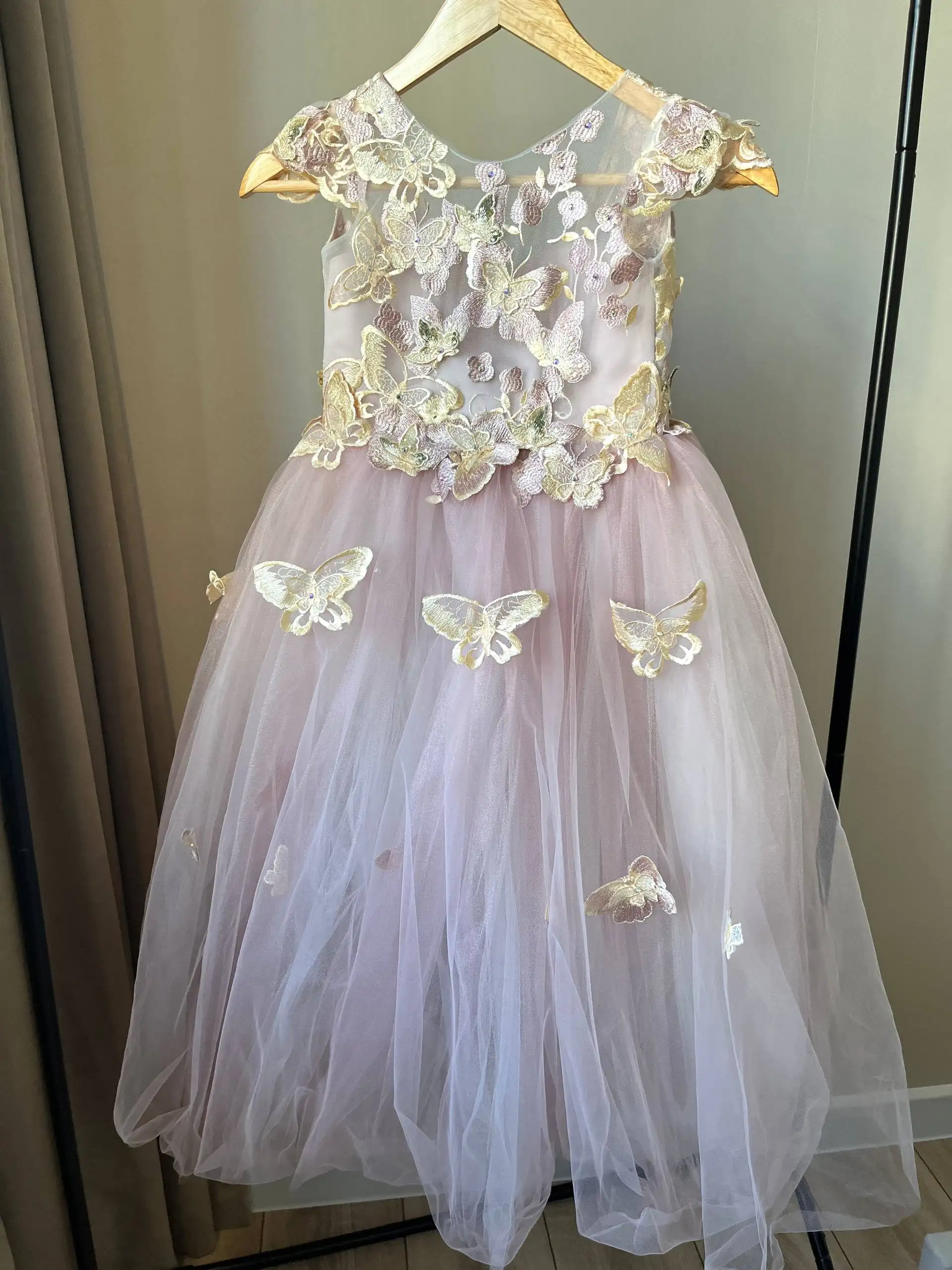 Пышные нарядные платья для выпускного в садик - Детская одежда (Товары для детей) в Уфа