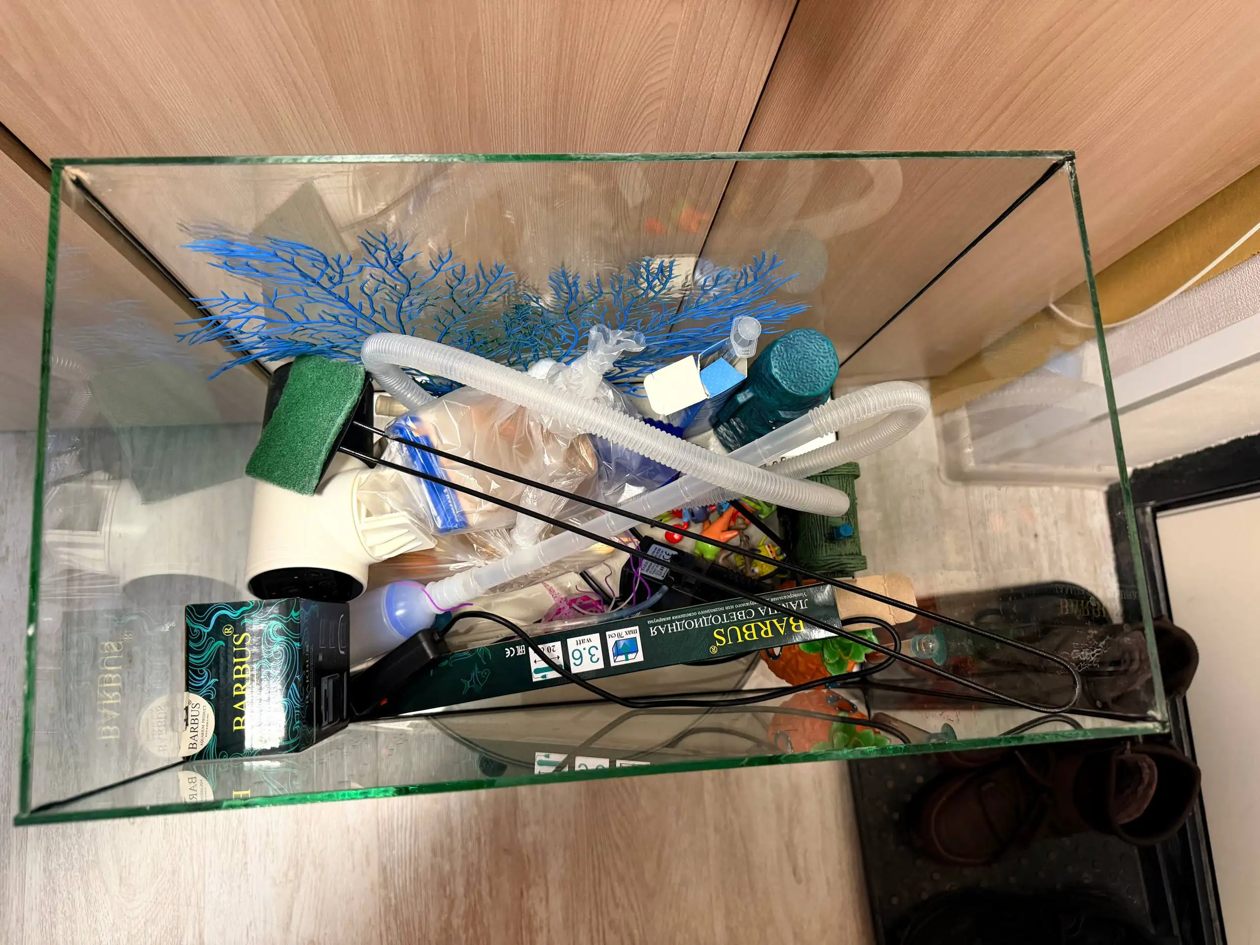 Продам аквариум 35л с принадлежностями - Аквариумы и рыбки (Для дома и дачи) в Уфа