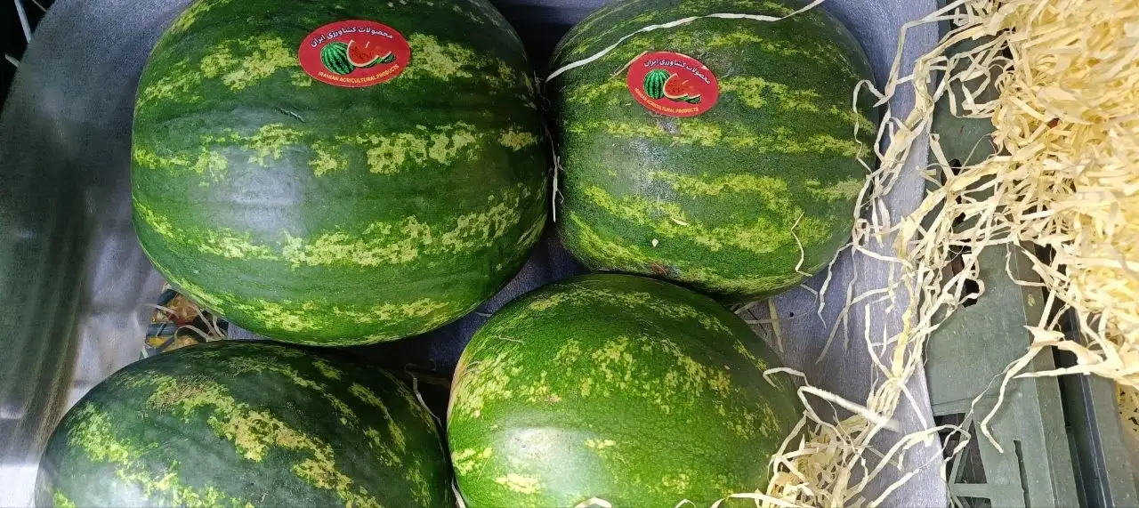 Сладкие арбузы в магазине фруктов и овощей - Продукты питания (Барахолка) в Уфа