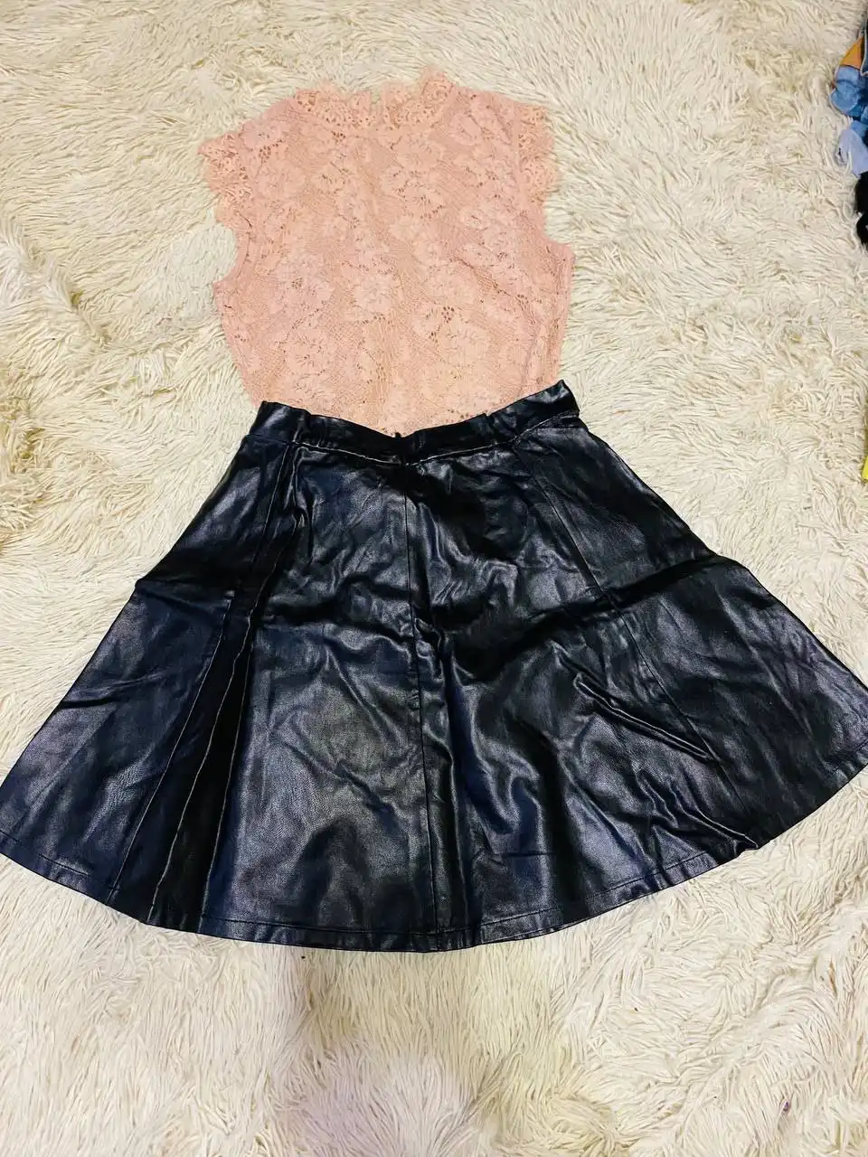 Маечки 40-42 от Mango и Love Republic