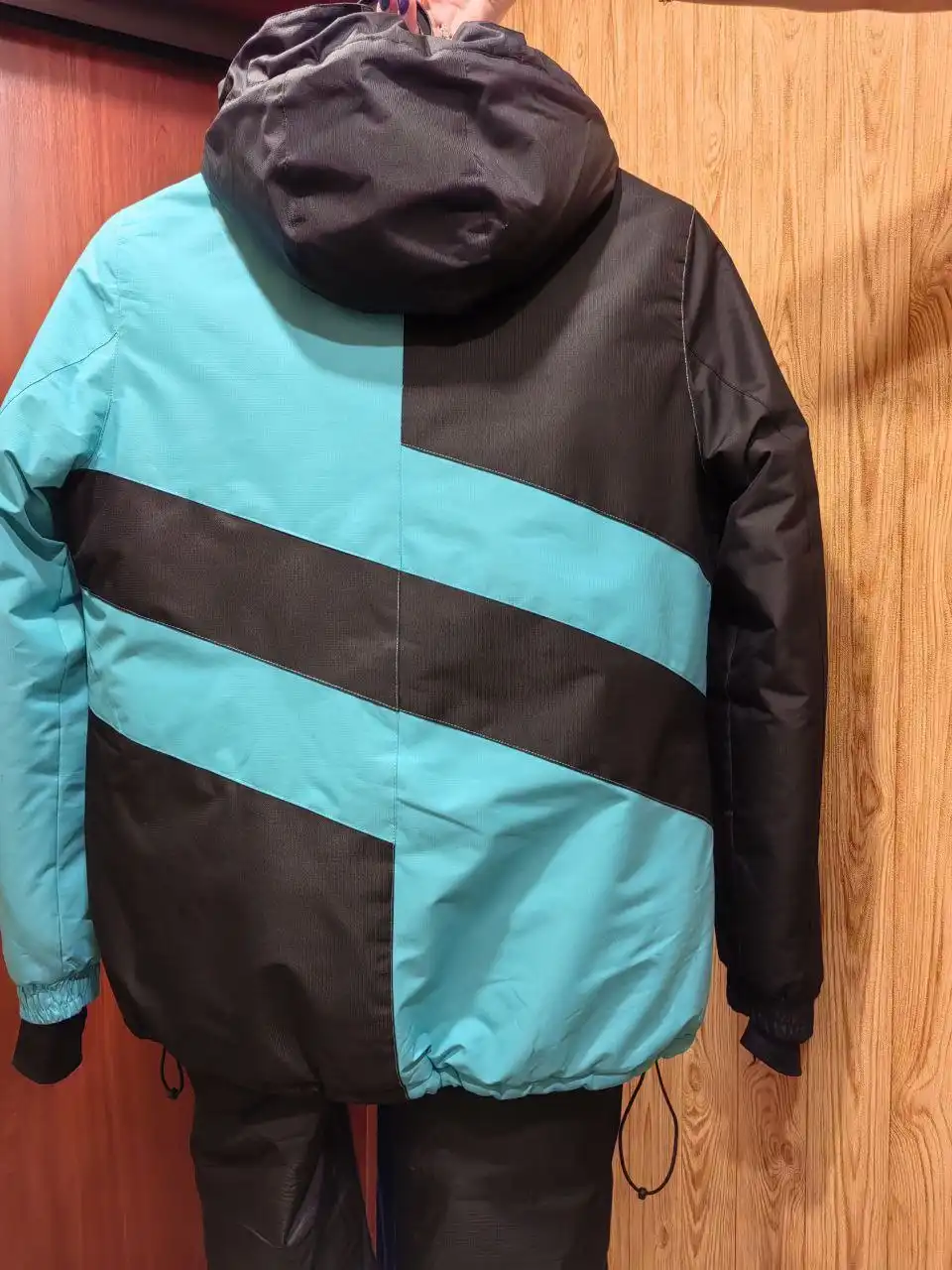 Продам горнолыжный женский костюм размер 46-48