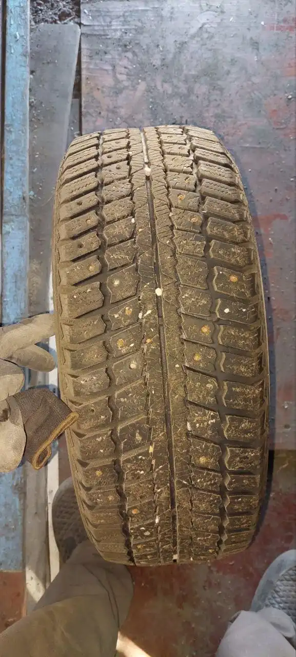 Продажа комплекта шин