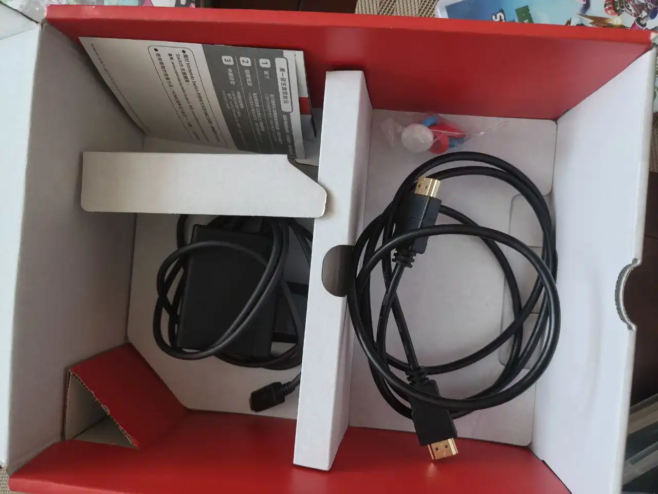 Продам Nintendo Switch OLED 64гб с аксессуарами