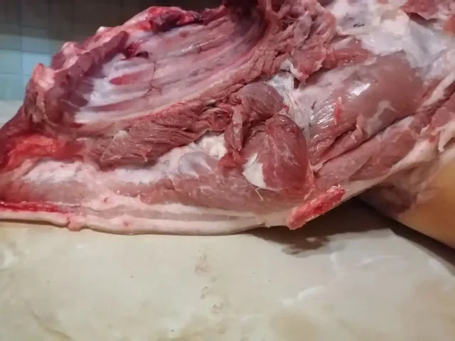 Продажа свежей свинины в Кемерово - Инструменты в Кемерово