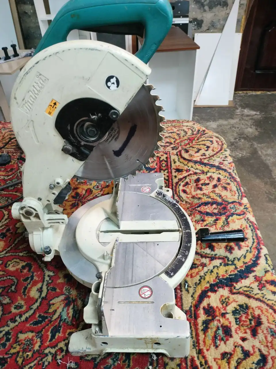 Торцевая пила б/у - Барахолка в Кемерово