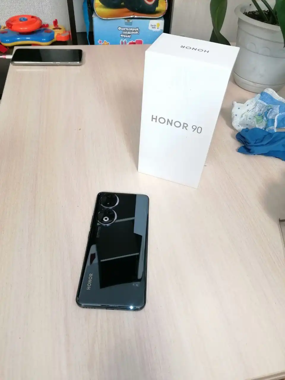 Смартфон Honor 90 8/256 в отличном состоянии - Смартфоны (Электроника) в Кемерово