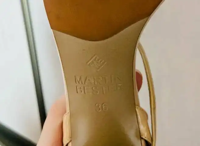 Босоножки с потертостями - Обувь (Одежда) в Кемерово