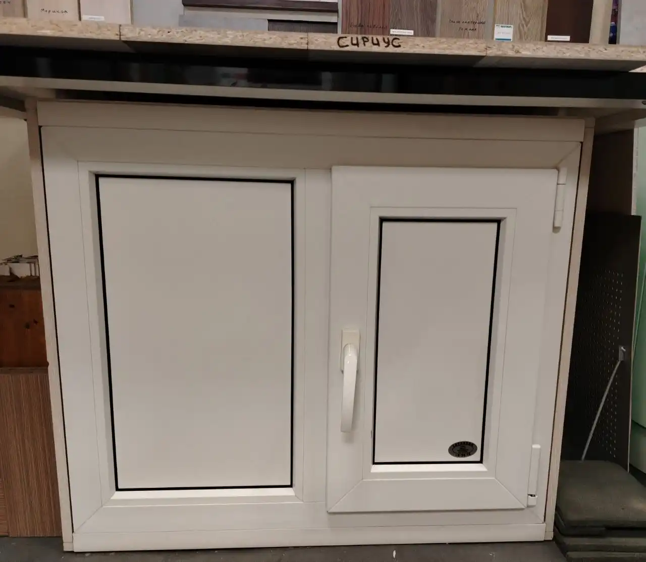 Зимний холодильник в идеальном состоянии - Холодильники (Для дома и дачи) в Кемерово