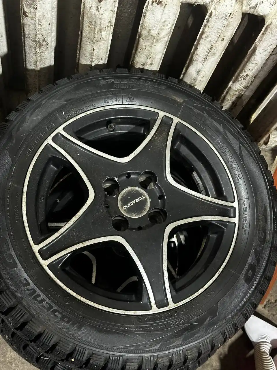 Продам комплект колес Toyo - Шины и диски (Авто) в Кемерово