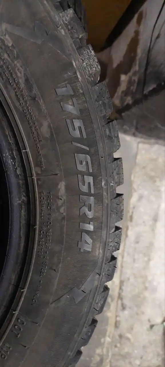 Б/у комплект 1 сезон без повреждений - Барахолка в Кемерово