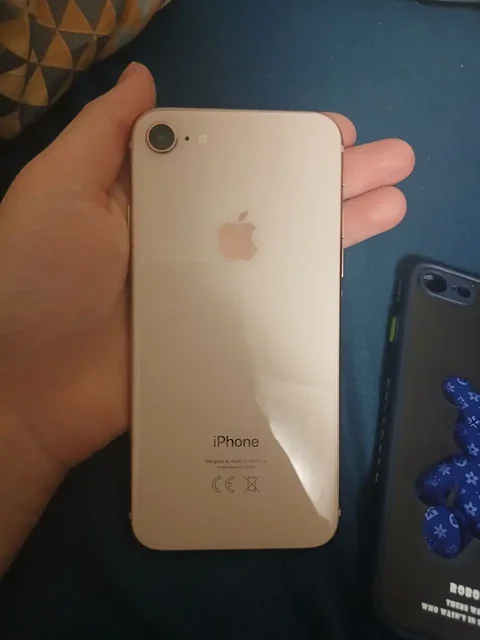 Продам Айфон 8 - Игровые консоли в Кемерово