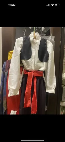 Блуза, жилет, пояс, брюки - комплект одежды - Мужская одежда в Кемерово