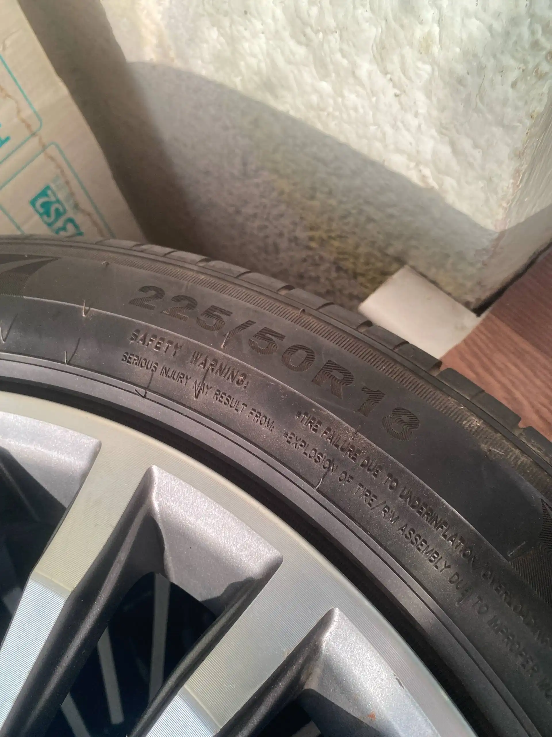 Продажа колес - Шины и диски (Авто) в Кемерово