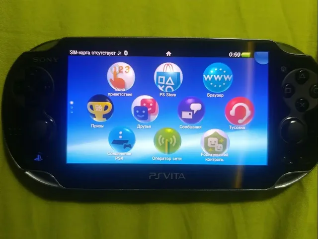 Продажа PS Vita с картой памяти и играми - Игровые консоли в Кемерово