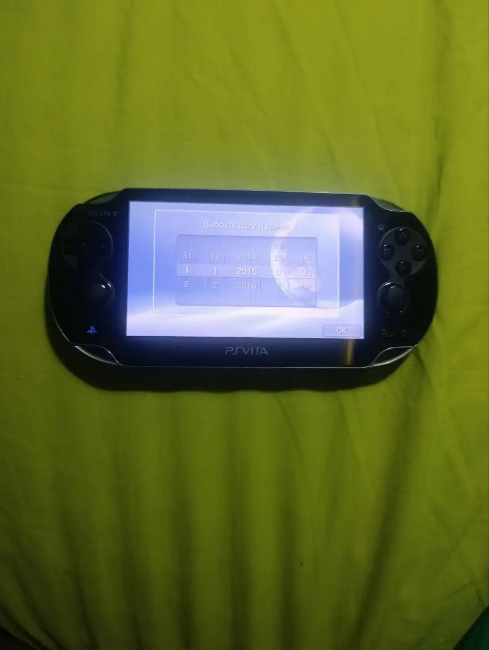 Продажа PS Vita с картой памяти и играми - Игровые консоли (Электроника) в Кемерово