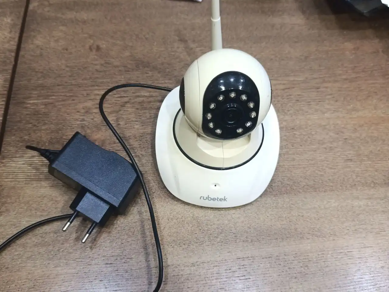 Продам камеру видеонаблюдения Rubetek - Видеонаблюдение (Электроника) в Кемерово