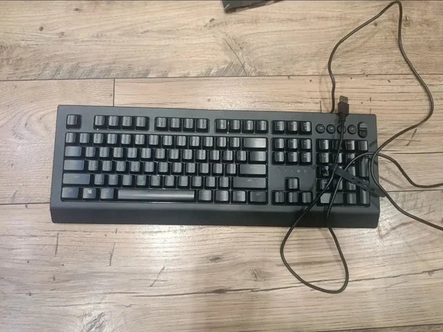 Клавиатура Razer cynosa v2 - Игровые консоли в Кемерово