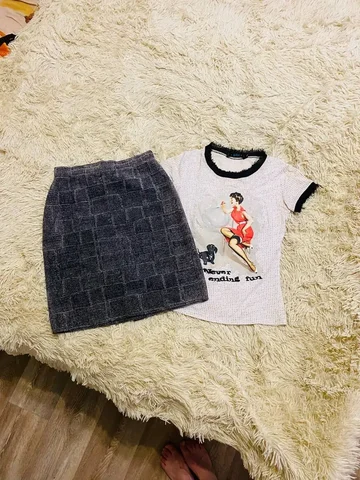 Женская одежда: маечка и юбка - Мужская одежда в Кемерово