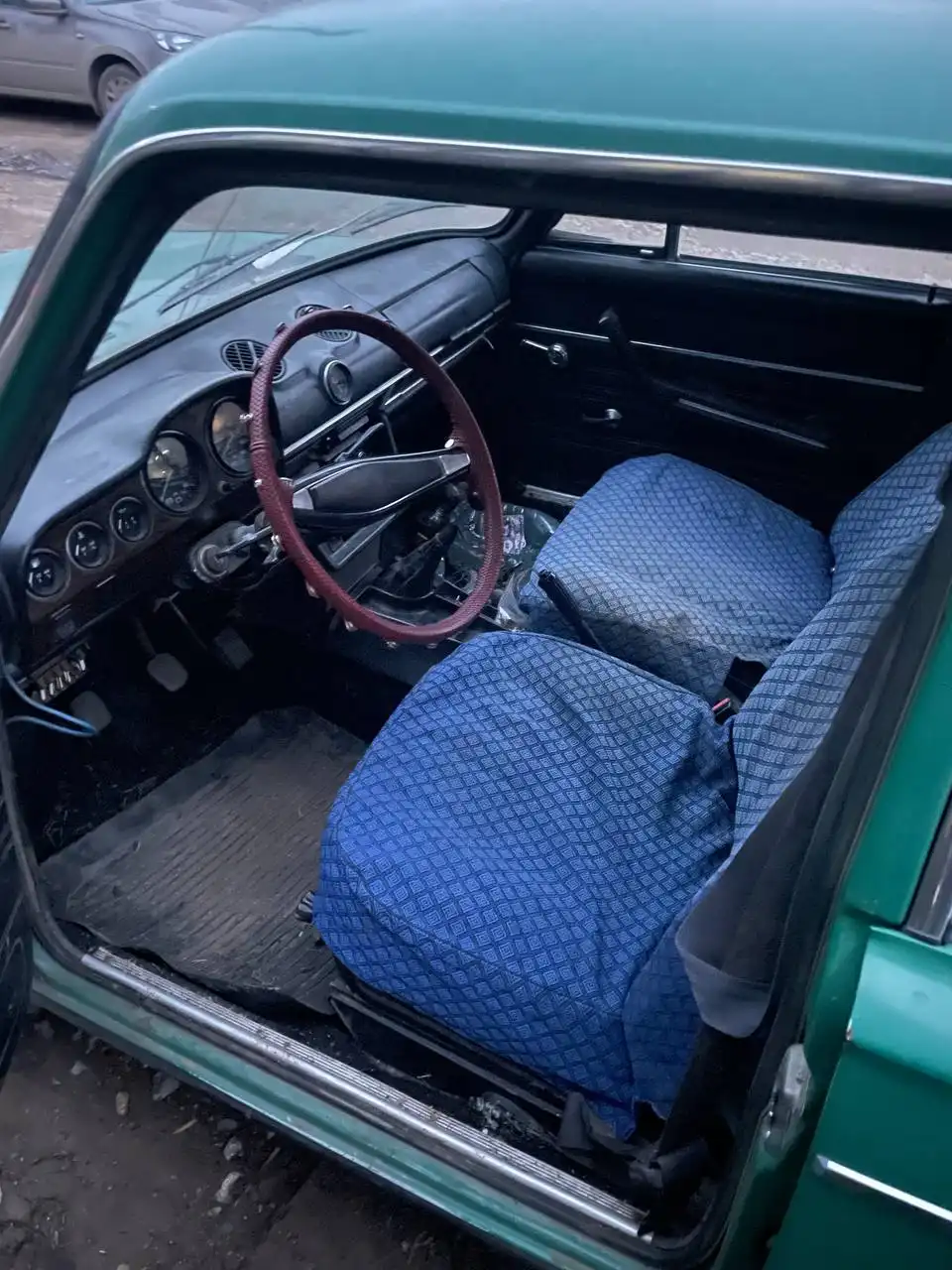 ВАЗ-2106 1986 года выпуска в отличном состоянии