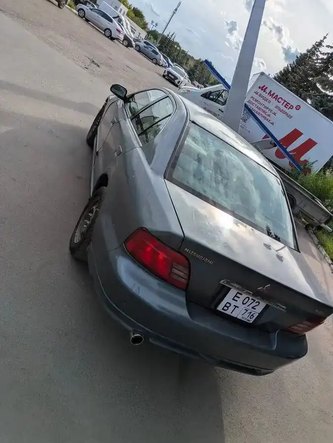 Mitsubishi Galant 8 USA 2.4 литра 4G64 срочная продажа
