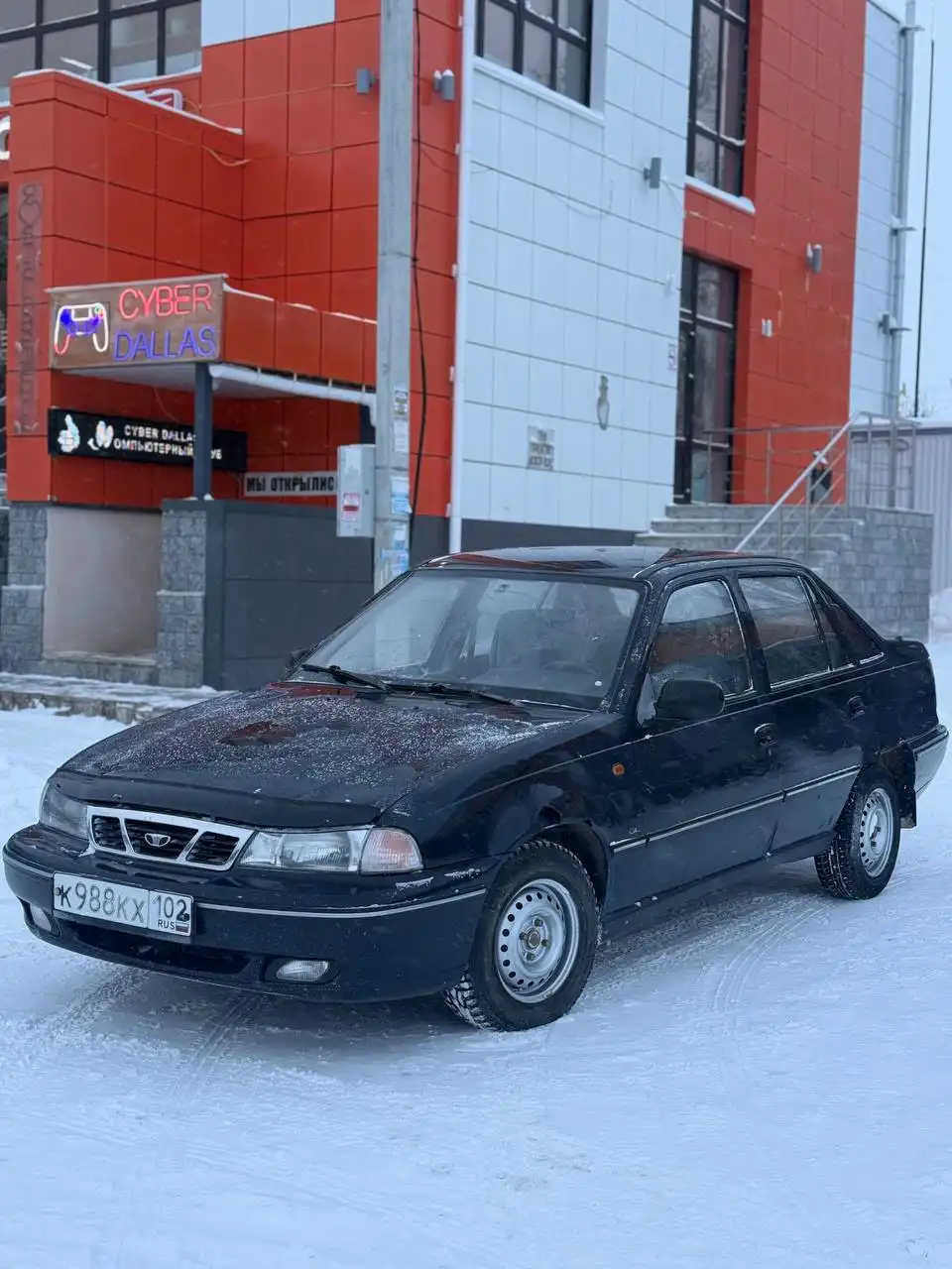 Продается Нексия с зимней и летней резиной