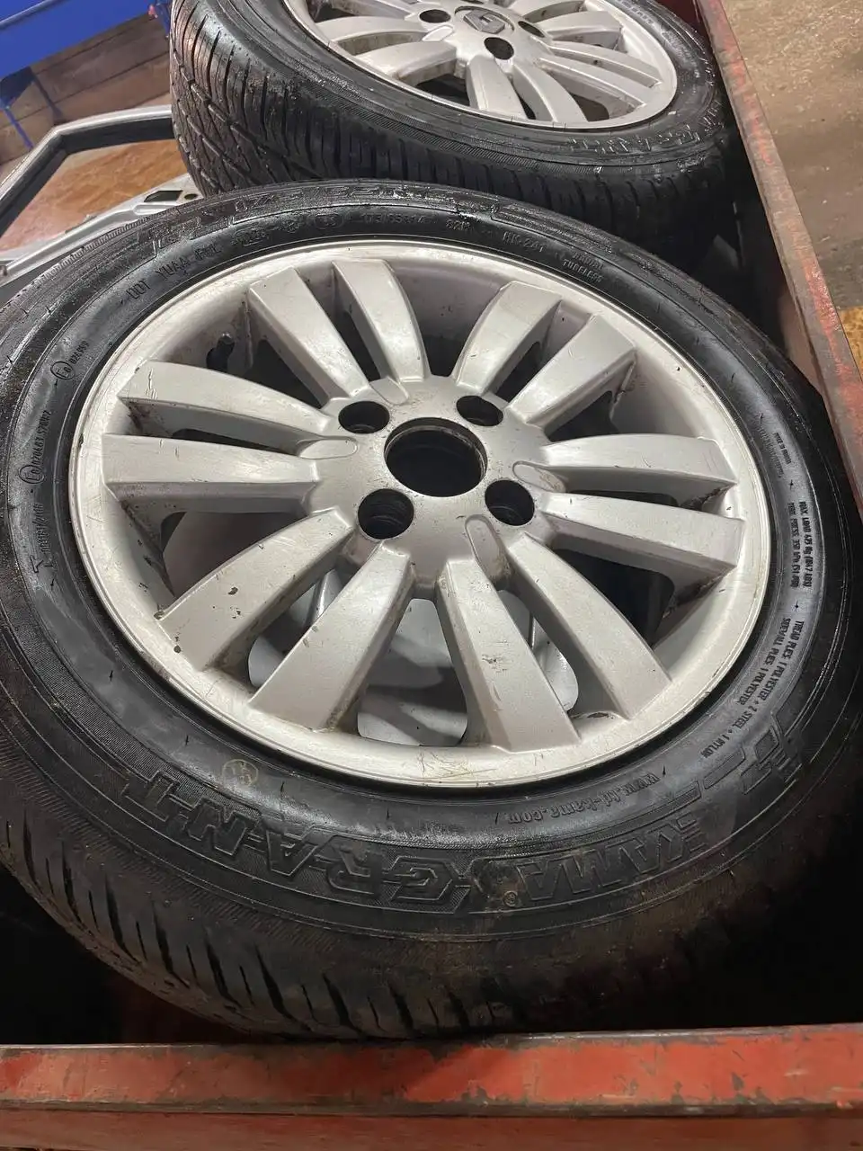 Комплект дисков R14 на летней резине